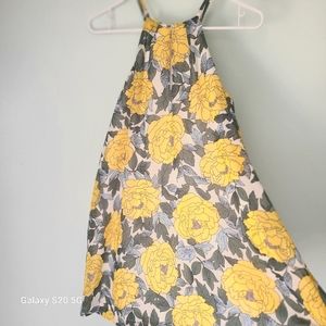 Space46 size Small color  yellow  and various colors of greens